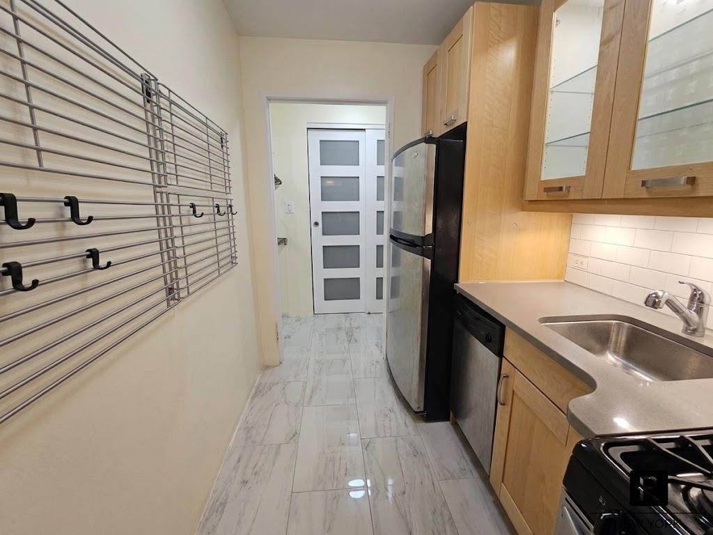 240 East 55th Street Sutton Place New York NY 10022