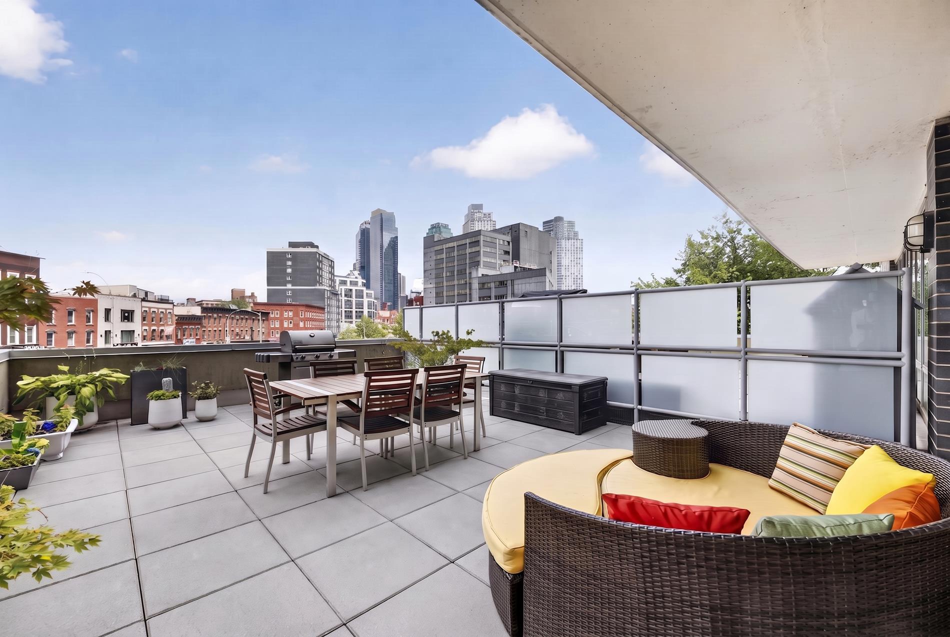 48-15 11th Street 2G Long Island City Queens NY 11101
