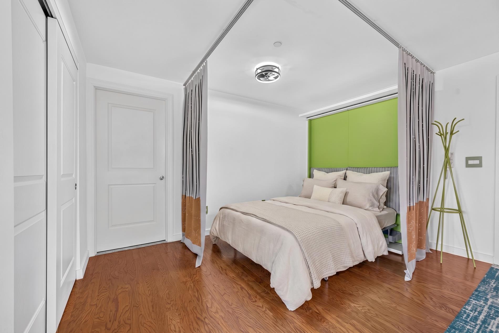 48-15 11th Street 2G Long Island City Queens NY 11101