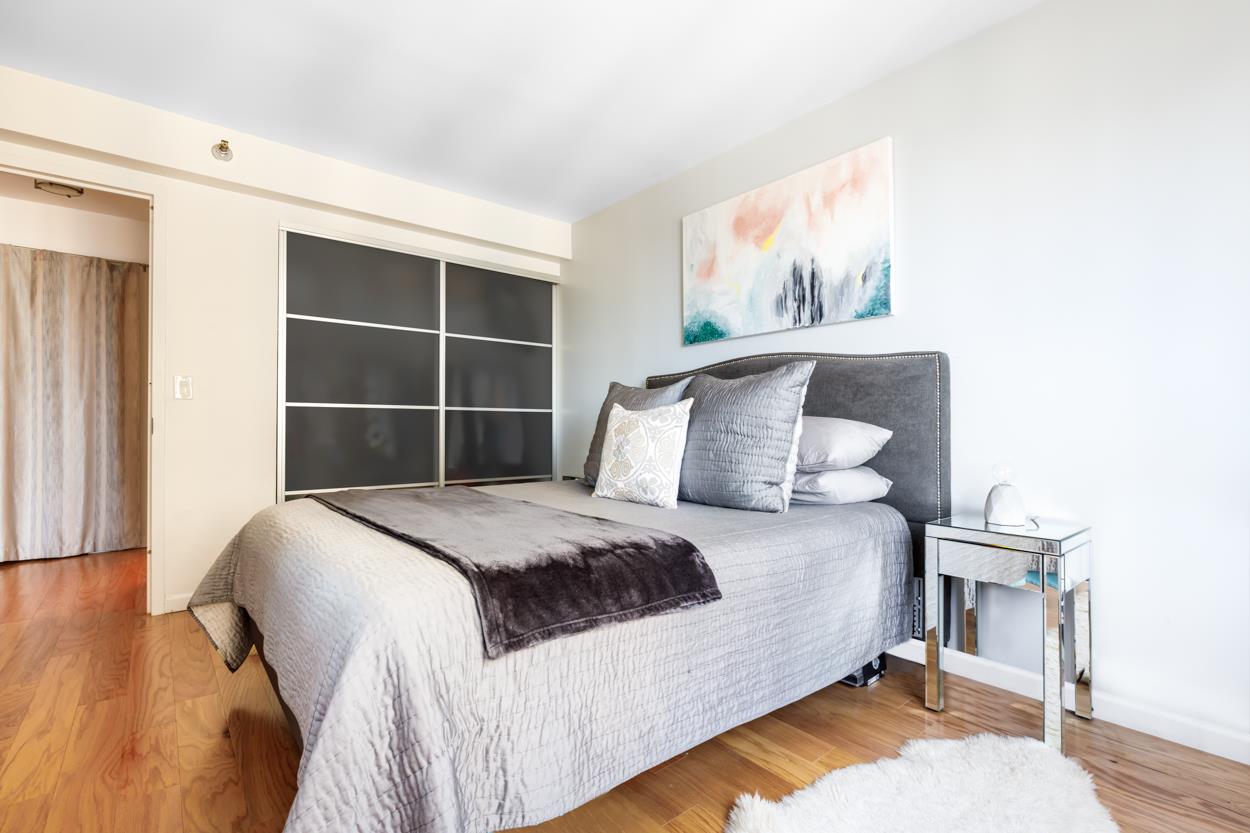 4-74 48th Avenue 28E Hunters Point Queens NY 11109