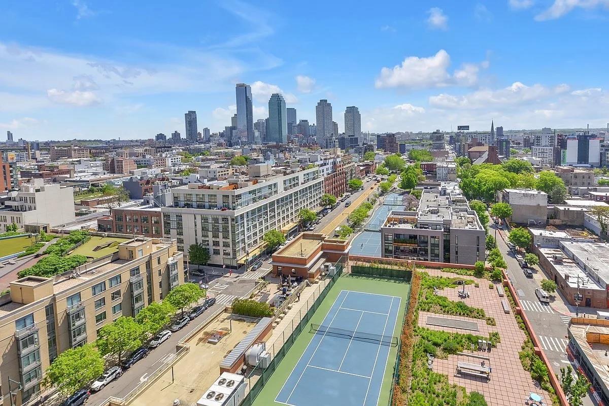 4-74 48th Avenue 28E Hunters Point Queens NY 11109