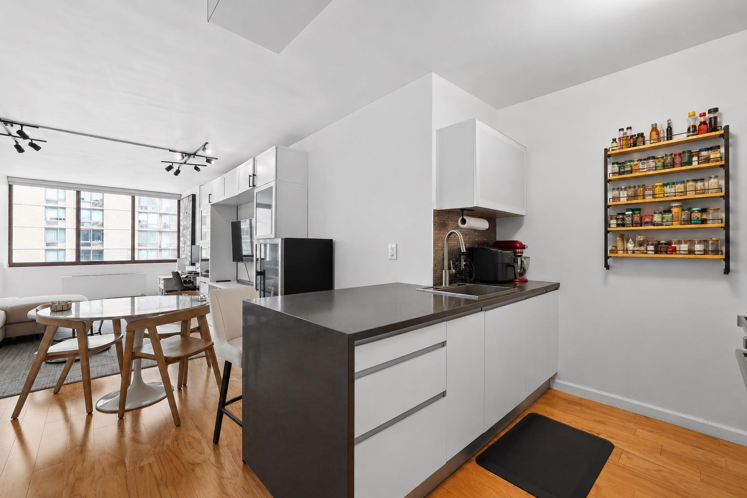 4-74 48th Avenue 28-E Hunters Point Queens NY 11109