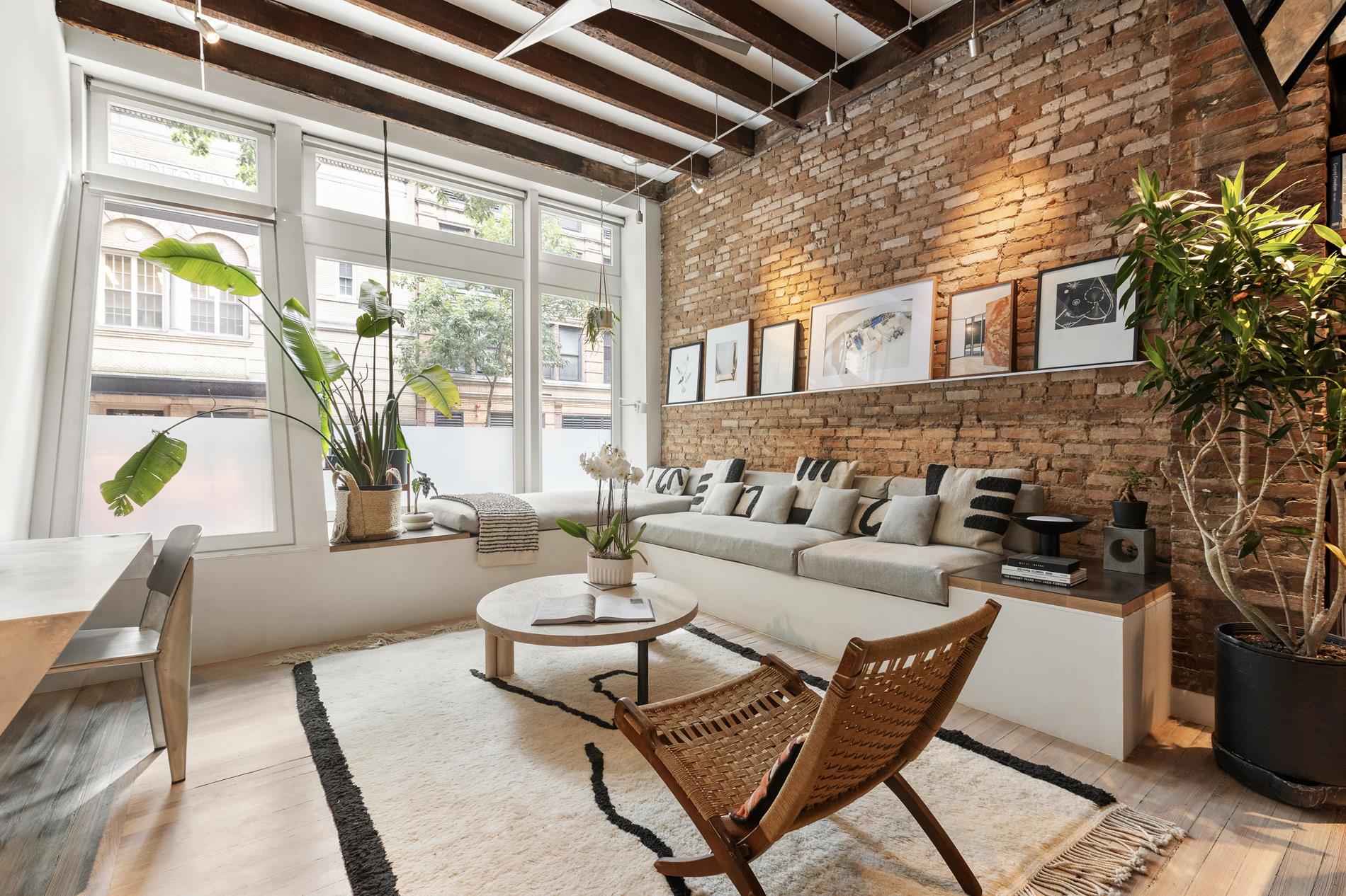 21 Bleecker Street 1W Noho New York NY 10012