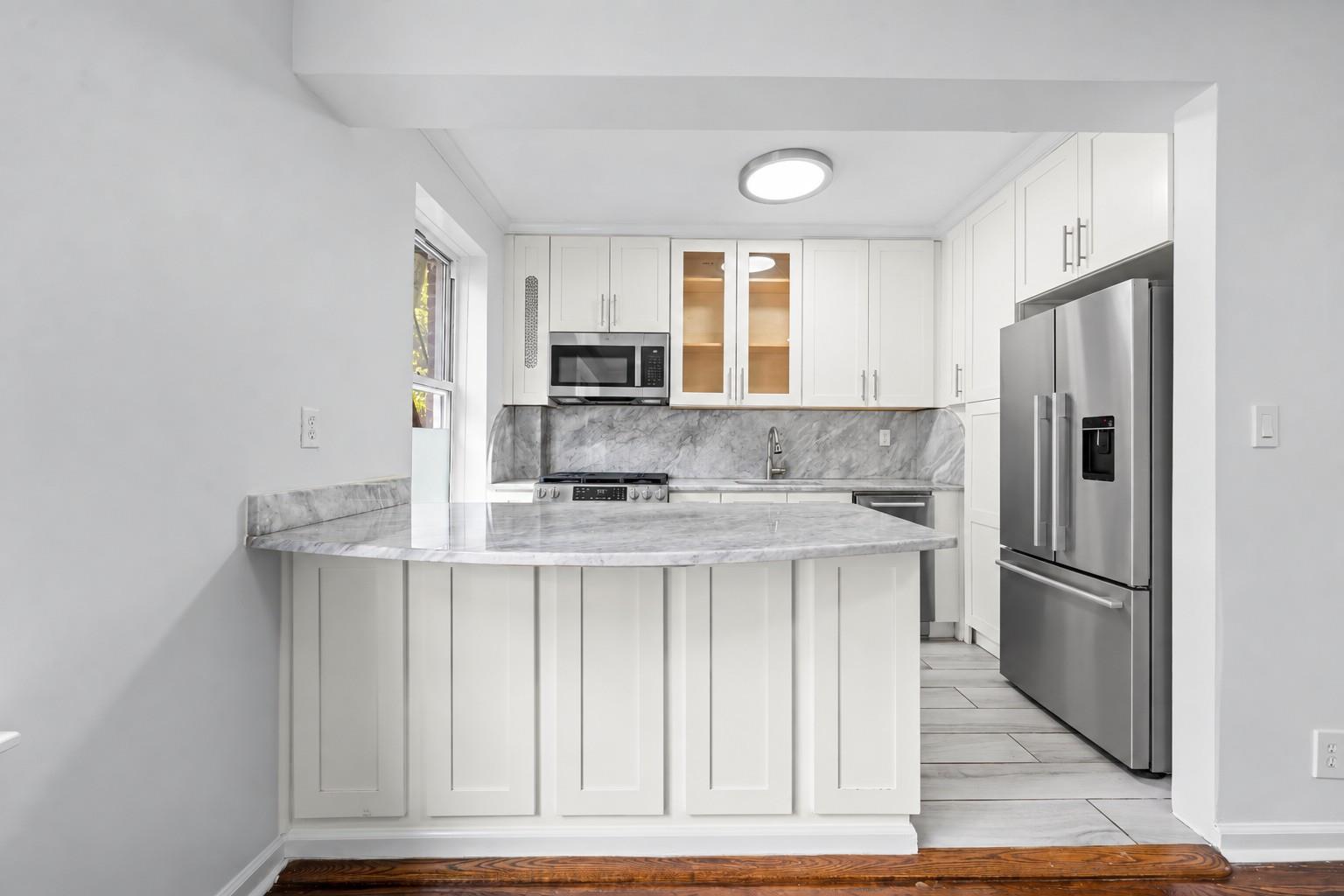 141-39 78th Road 2-P Kew Gardens Hills Queens NY 11367
