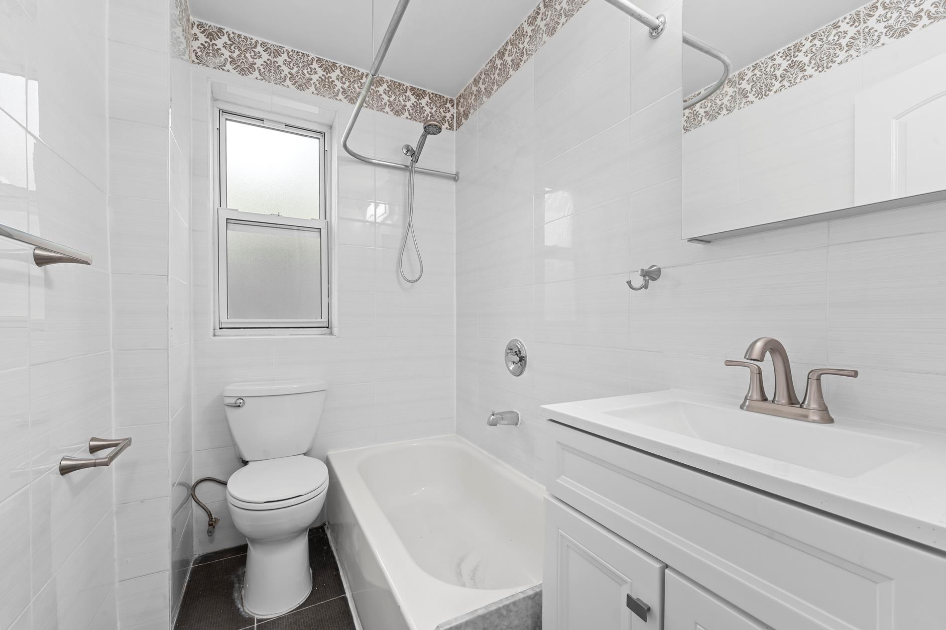 141-39 78th Road 2-P Kew Gardens Hills Queens NY 11367