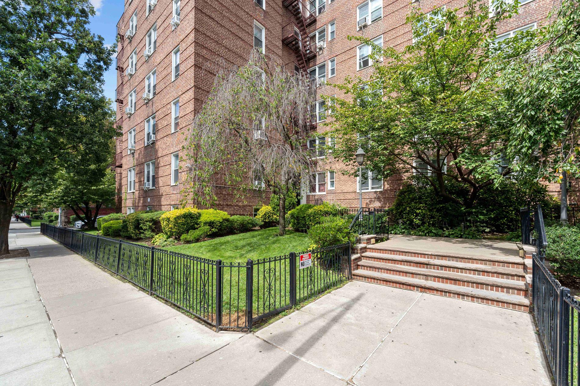 88-01 35th Avenue 3-G Jackson Heights Queens NY 11372