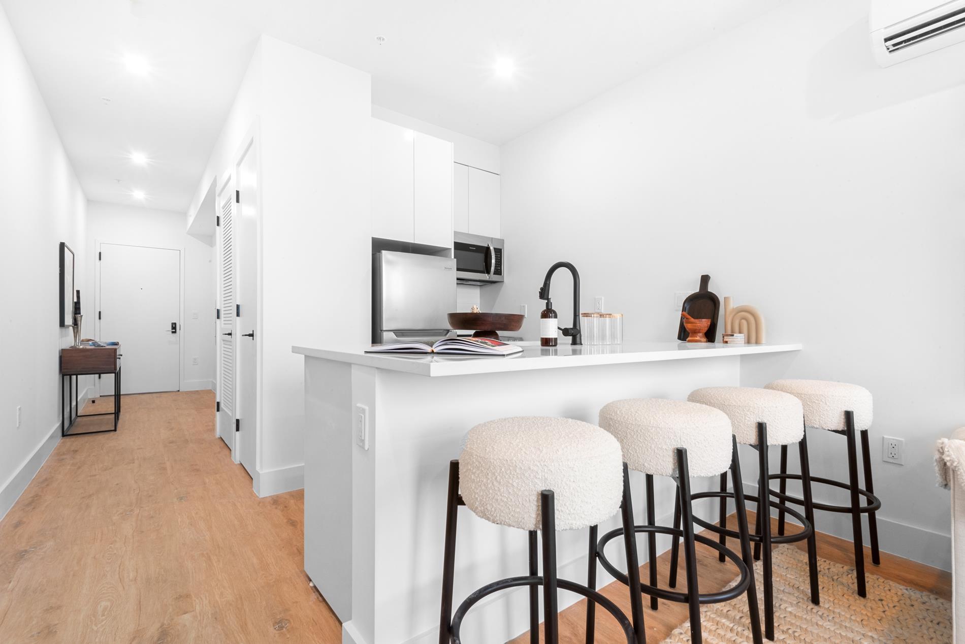 669 Bergen Avenue 5501 Jersey City Jersey City NJ 07304