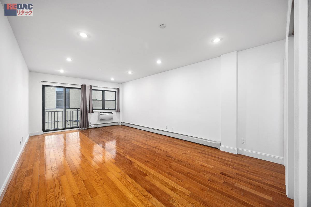 27-16 41st Avenue 3-C Long Island City Queens NY 11101