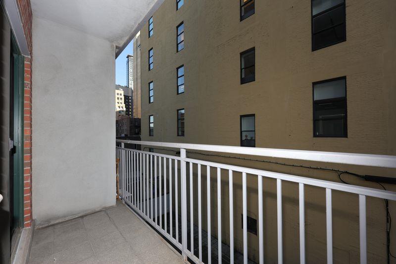 27-16 41st Avenue 3-C Long Island City Queens NY 11101