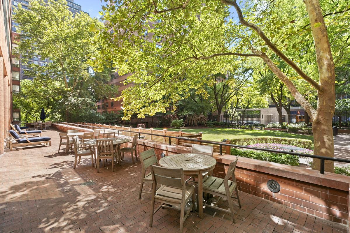 200 East 94th Street 125 Upper East Side New York NY 10128