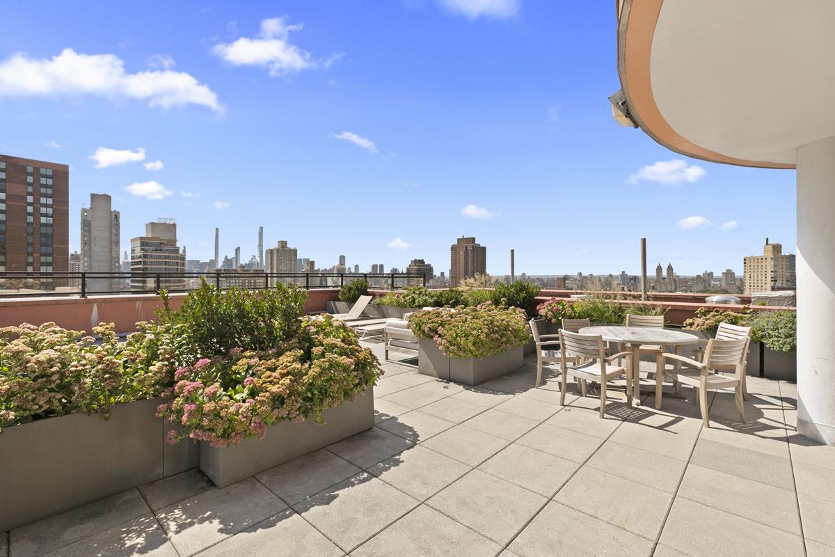 200 East 94th Street 125 Upper East Side New York NY 10128
