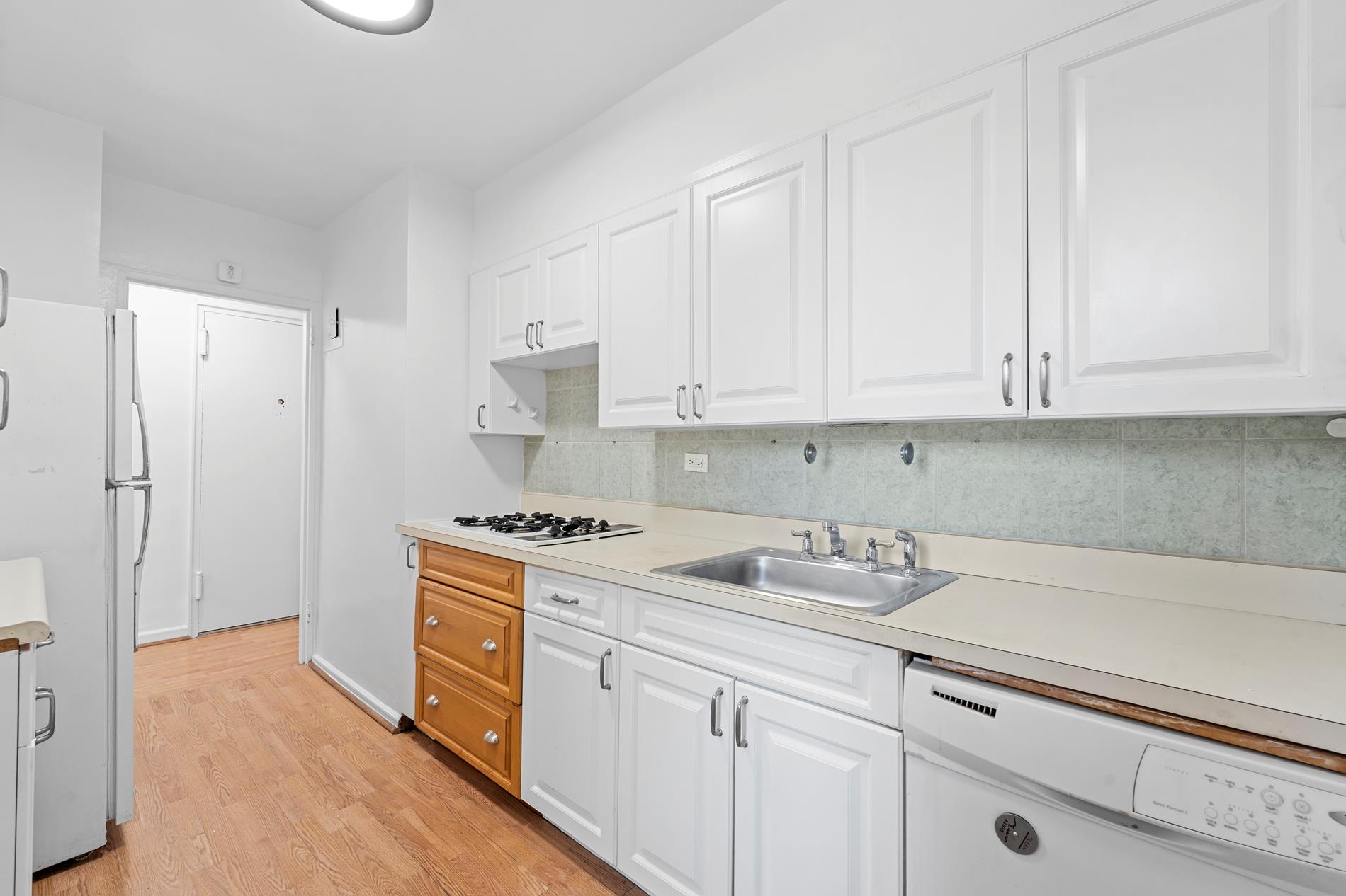 84-01 Main Street 325 Briarwood Queens NY 11435