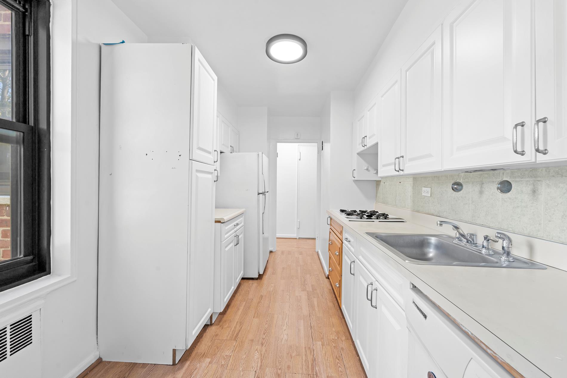 84-01 Main Street 325 Briarwood Queens NY 11435