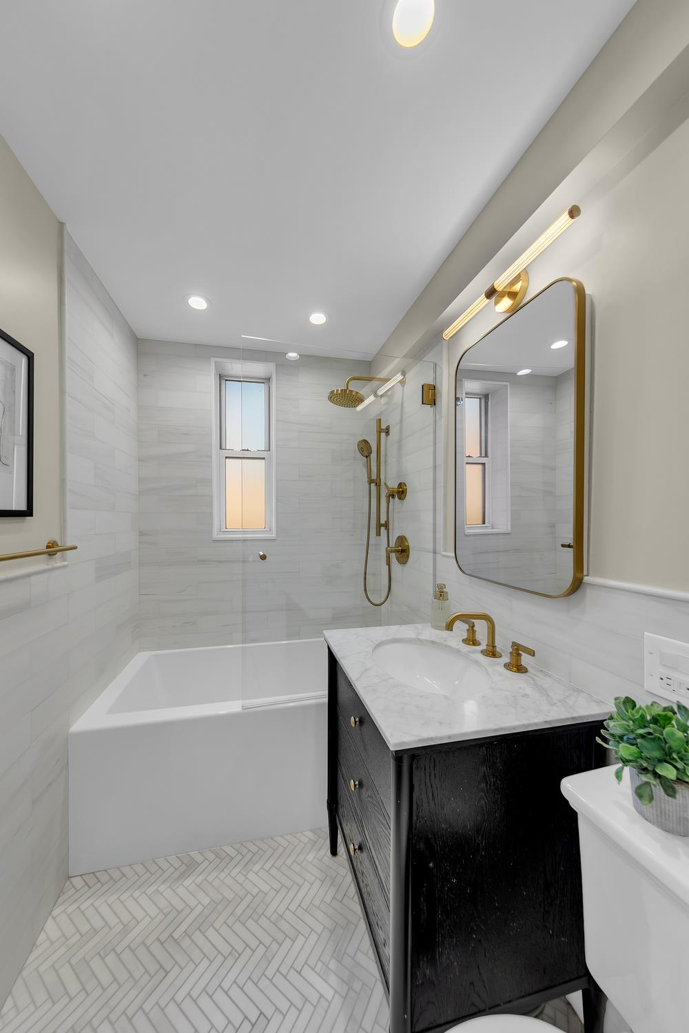 302 East 88th Street 7-F Upper East Side New York NY 10128