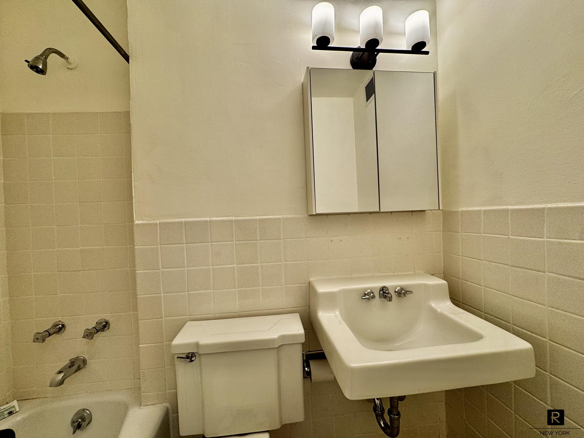 525 East 82nd Street Upper East Side New York NY 10028