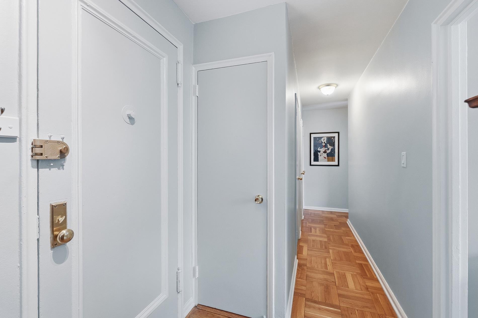 60 Knolls Crescent 10-L Spuyten Duyvil Bronx NY 10463