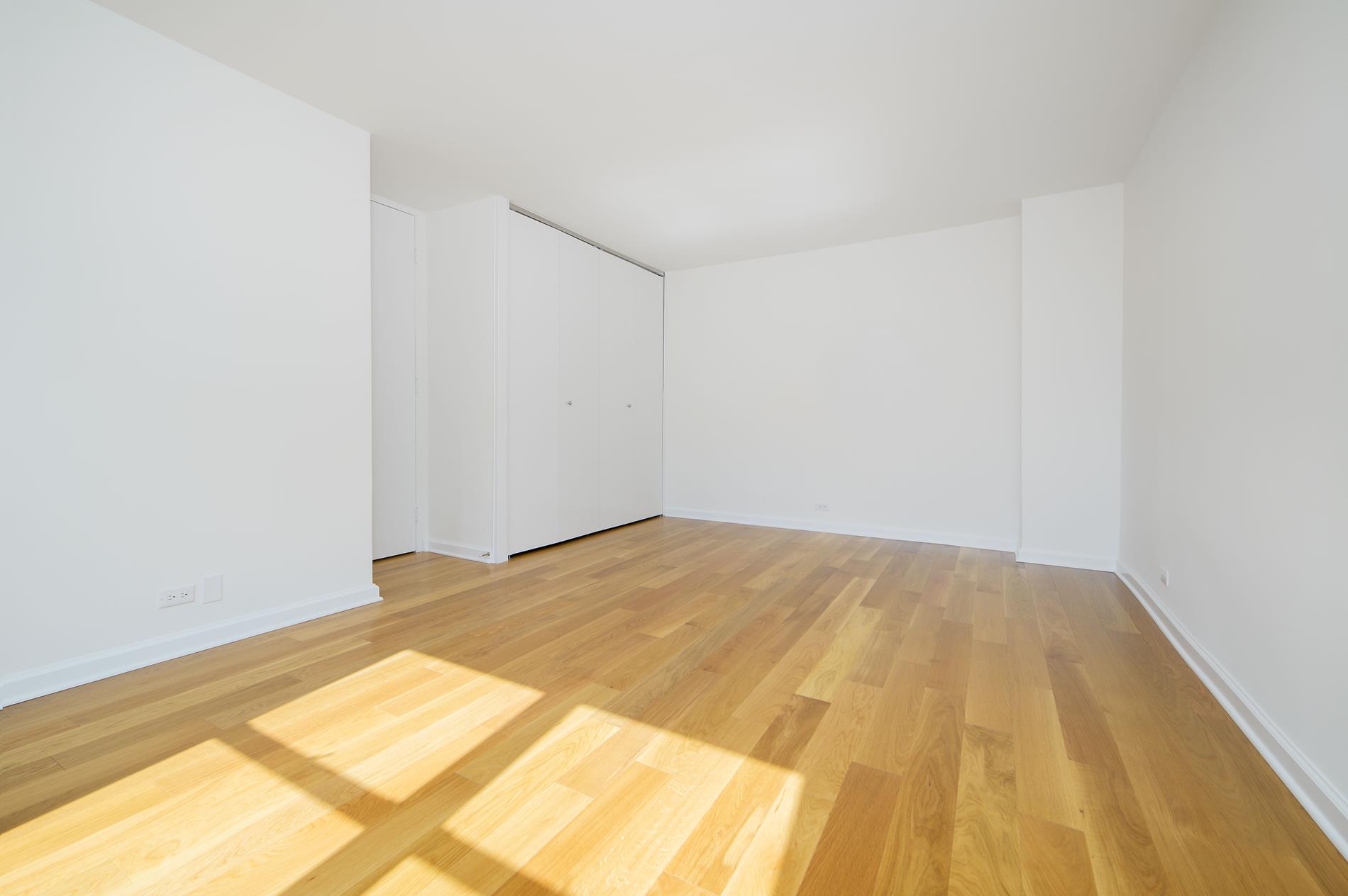 300 East 40th Street 26-R Murray Hill New York NY 10016