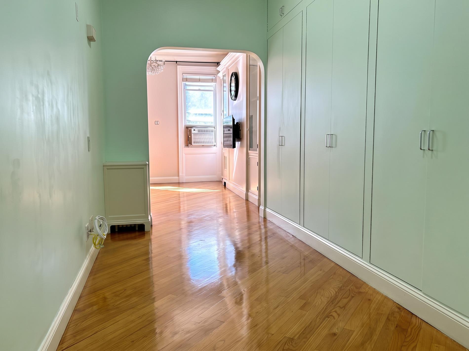 579 Seneca Avenue 2-L Ridgewood Queens NY 11385