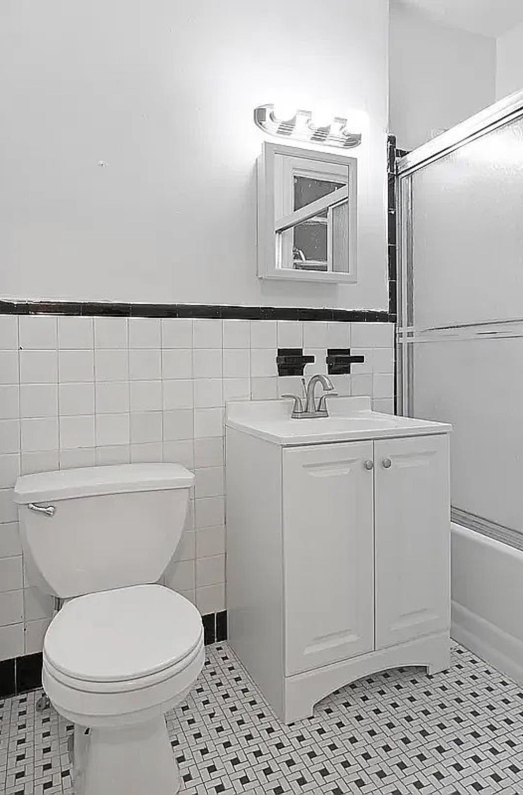 207 East 88th Street 2-D Upper East Side New York NY 10128