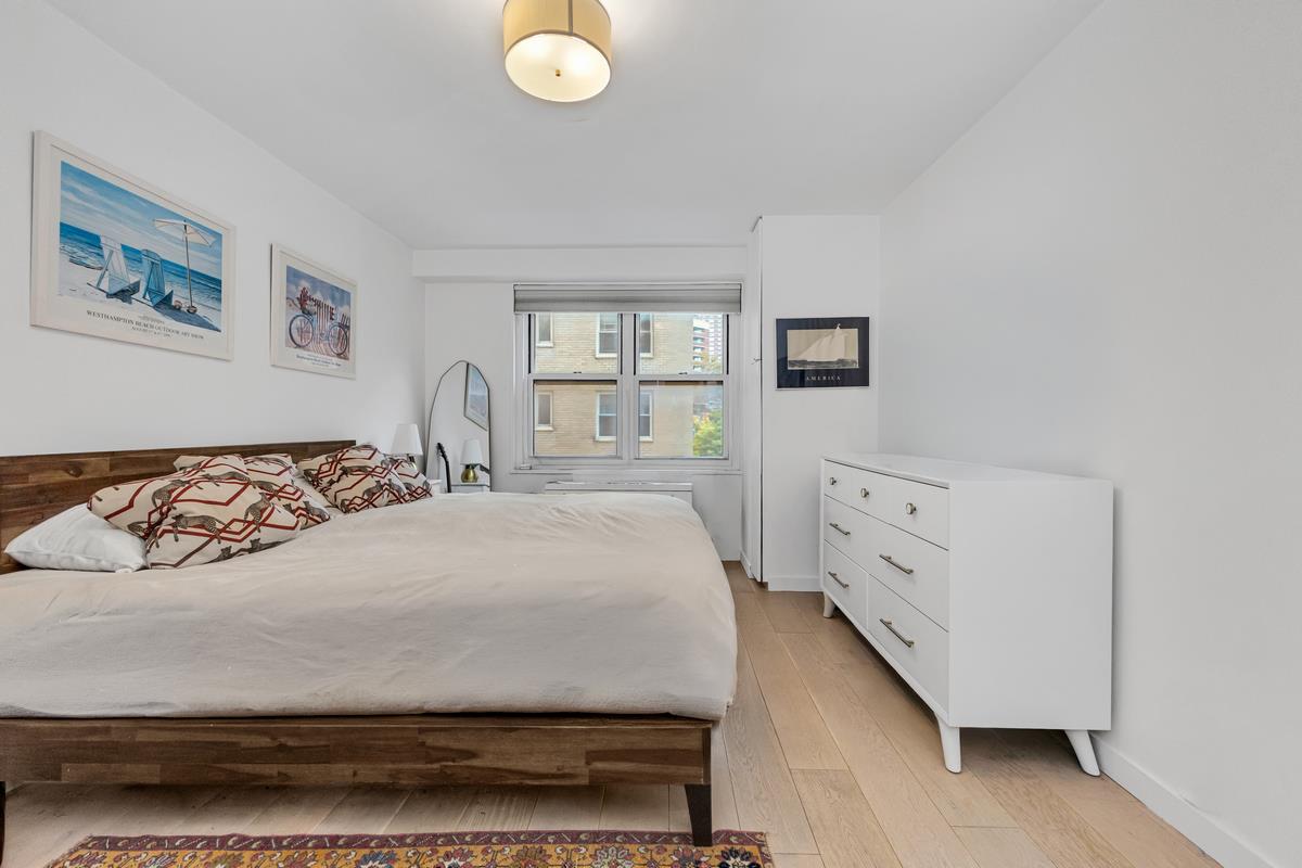 305 East 24th Street 4-P Kips Bay New York NY 10010