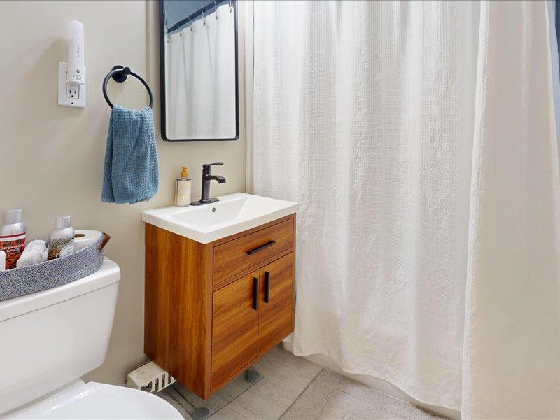 251-29 71st Avenue Glen Oaks Queens NY 11426