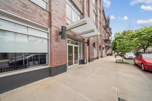 10-63 Jackson Avenue C7 Hunters Point Queens NY 11101