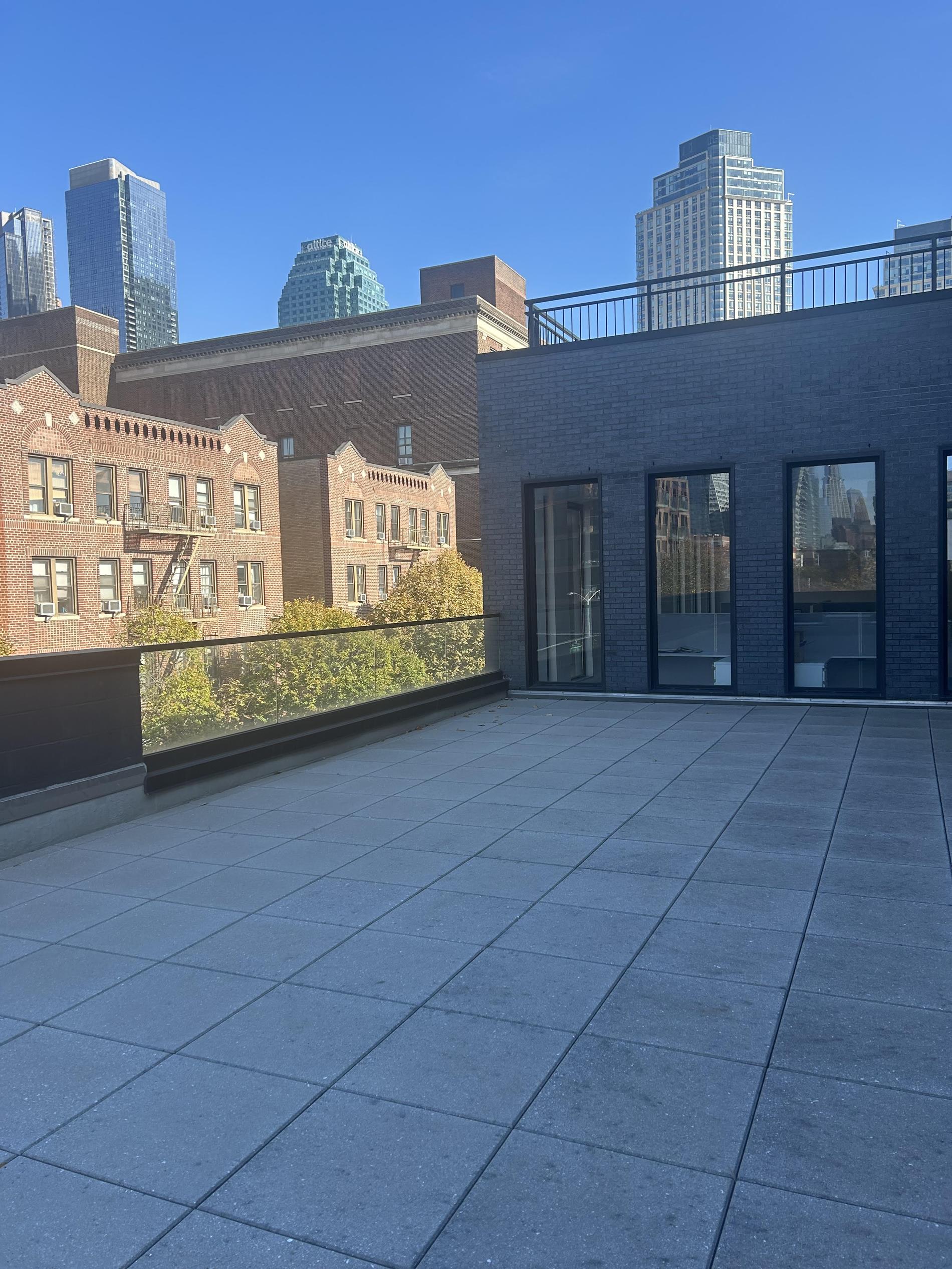 11-22 46th Road Long Island City Long Island City NY 11101