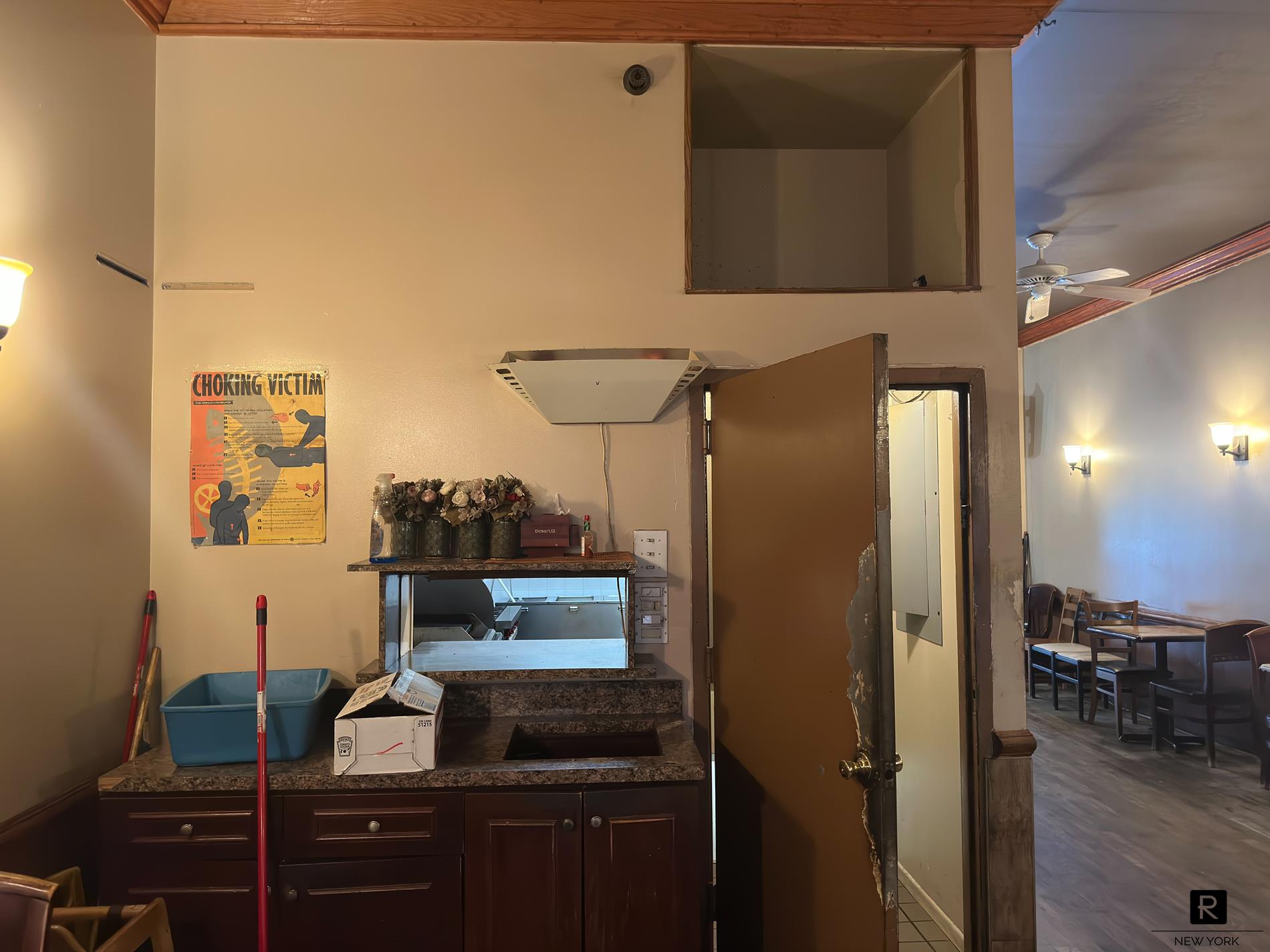 5613 Metropolitan Avenue Ridgewood Ridgewood NY 11385