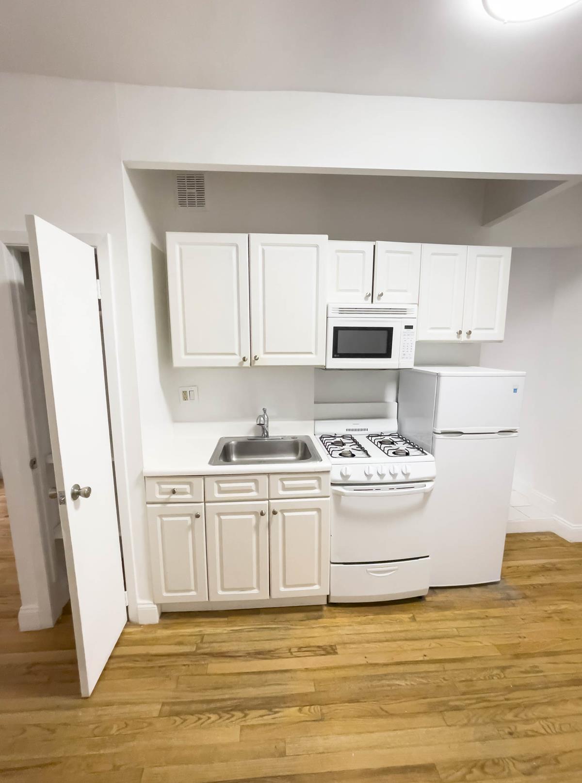 174 Spring Street 9 Greenwich Village New York NY 10012