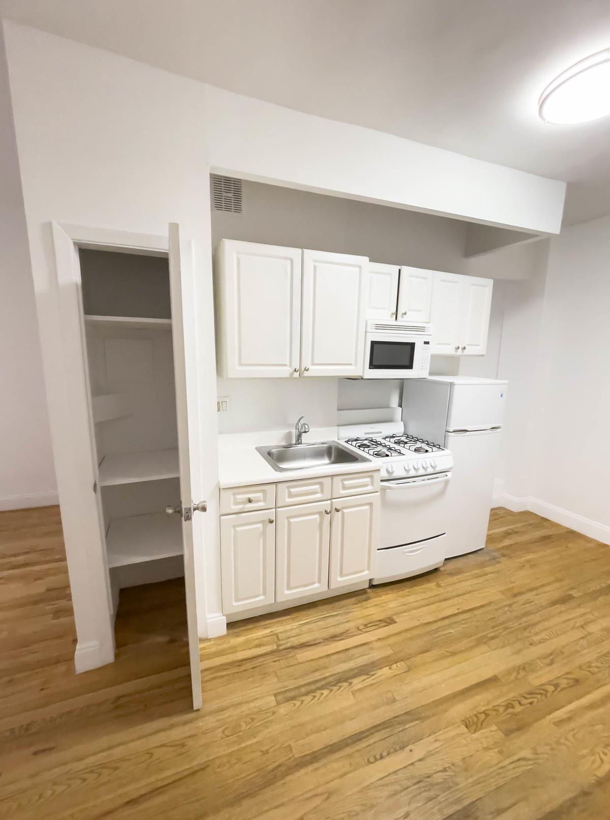 174 Spring Street 9 Greenwich Village New York NY 10012