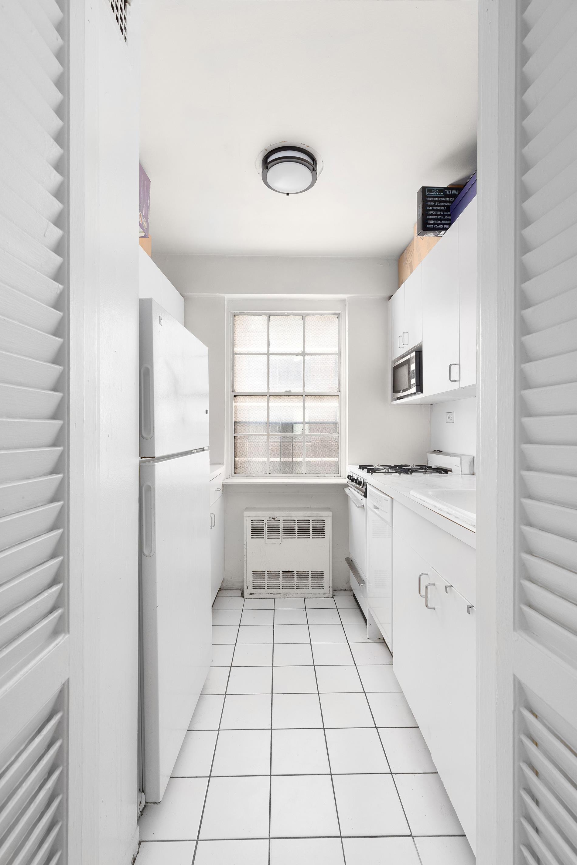 240 East 55th Street 9-H Turtle Bay New York NY 10022