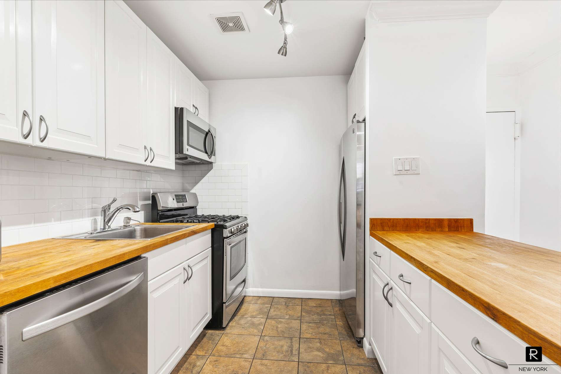 319 East 105th Street East Harlem New York NY 10029
