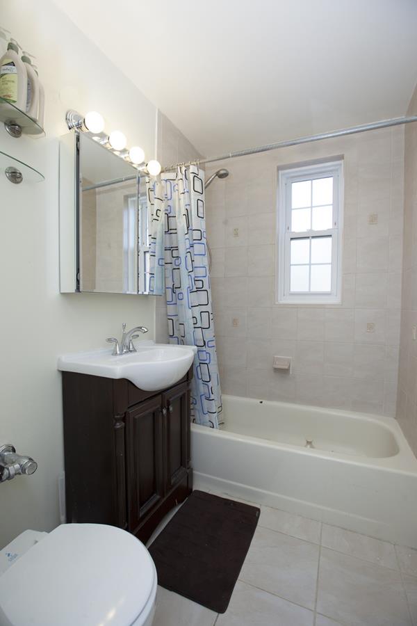 140-21 Burden Crescent Briarwood Queens NY 11435