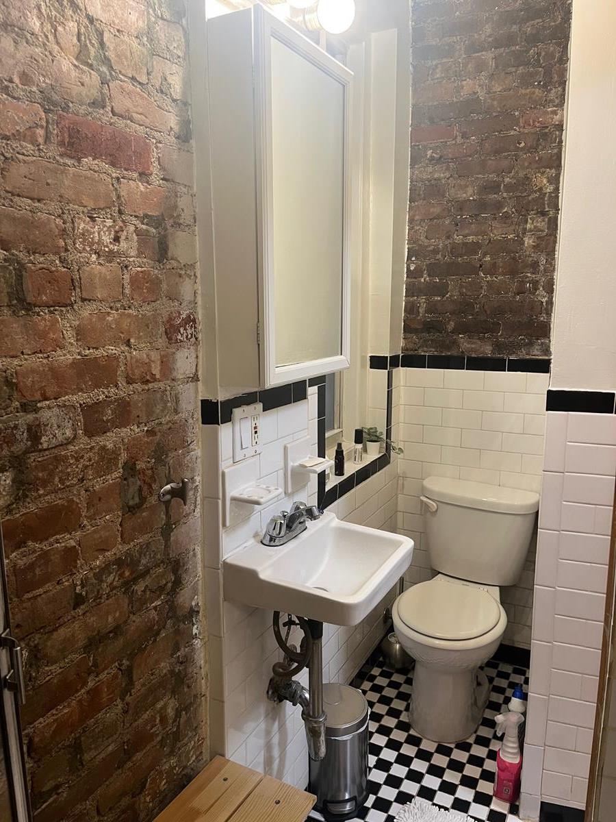 234-236 Thompson Street 7 Greenwich Village New York NY 10012
