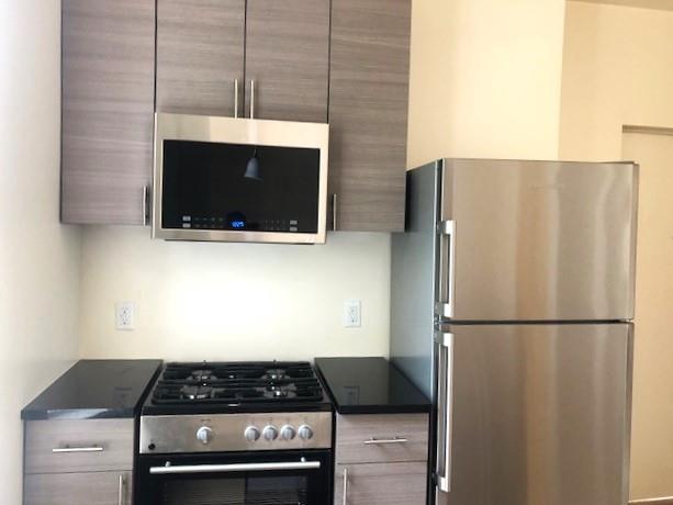 346 East 20th Street 33 Gramercy Park New York NY 10003