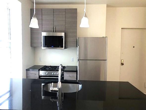 346 East 20th Street 33 Gramercy Park New York NY 10003