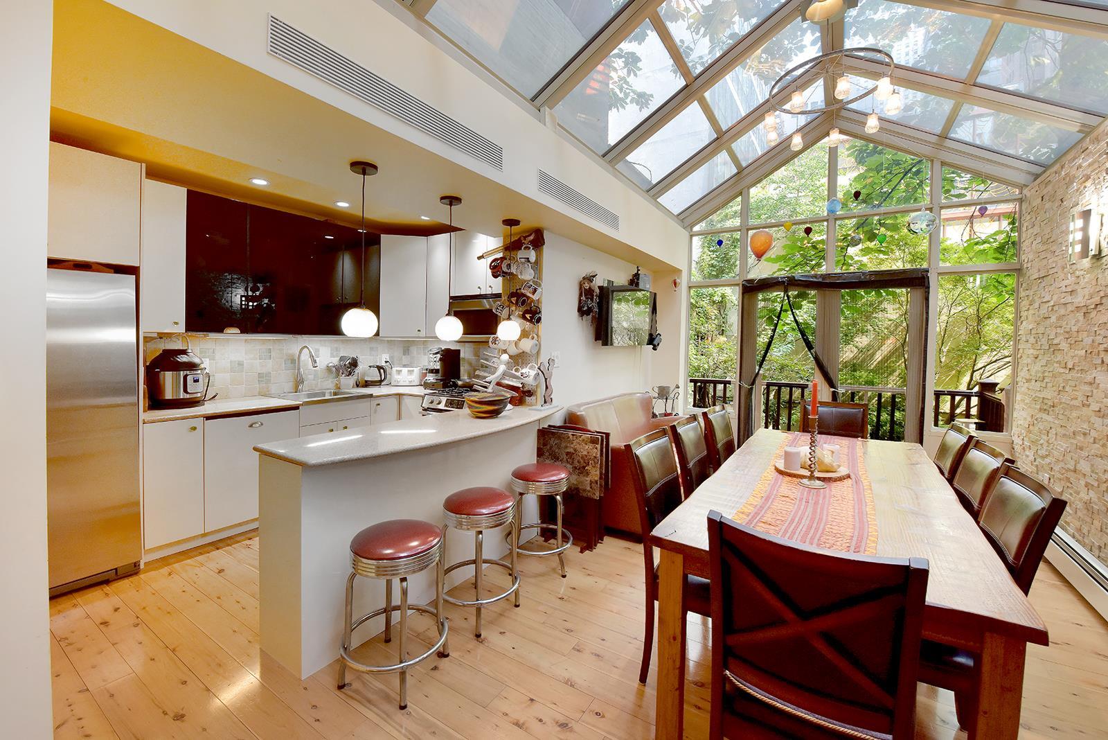131 E 38th Street