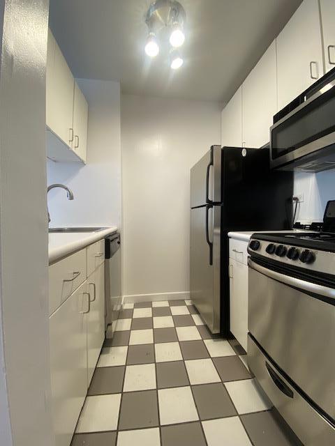 500 West 43rd Street 4-d, #4D