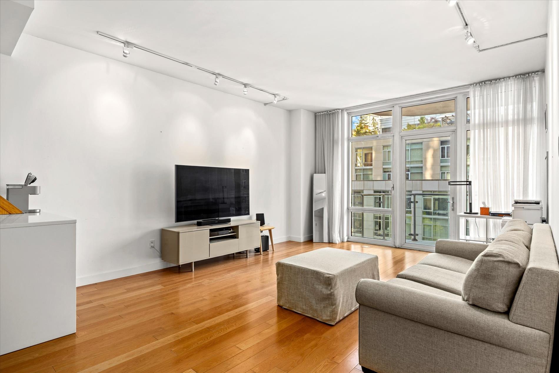 555 West 59th Street 9-A Lincoln Square New York NY 10019