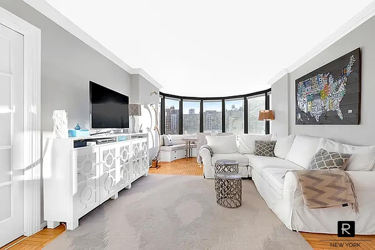 330 East 38th Street Murray Hill New York NY 10016