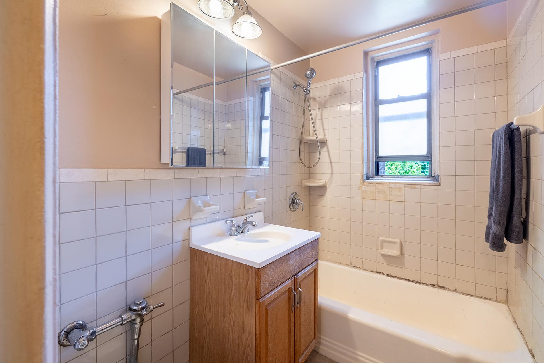 3235 Cambridge Avenue 4-L Riverdale Bronx NY 10463