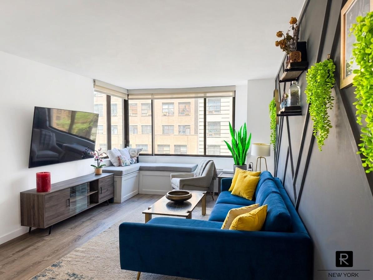 350 West 50th Street Midtown West New York NY 10019