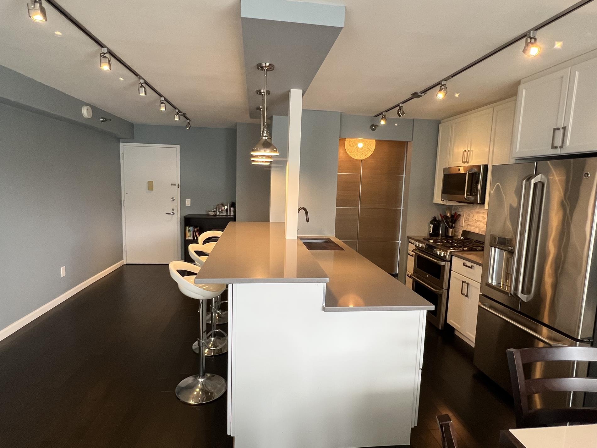 4-74 48th Avenue 28-C Hunters Point Queens NY 11109