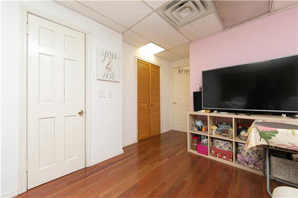 7801 Ridge Boulevard, #BUILDING