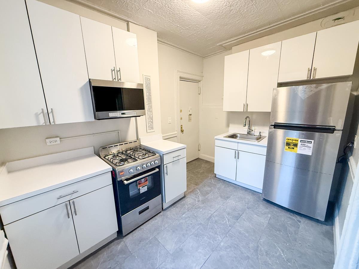 346 East 20th Street 6 Gramercy Park New York NY 10003