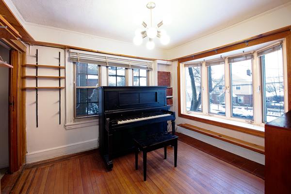 212-75 Whitehall Terrace Bellaire Queens NY 11427