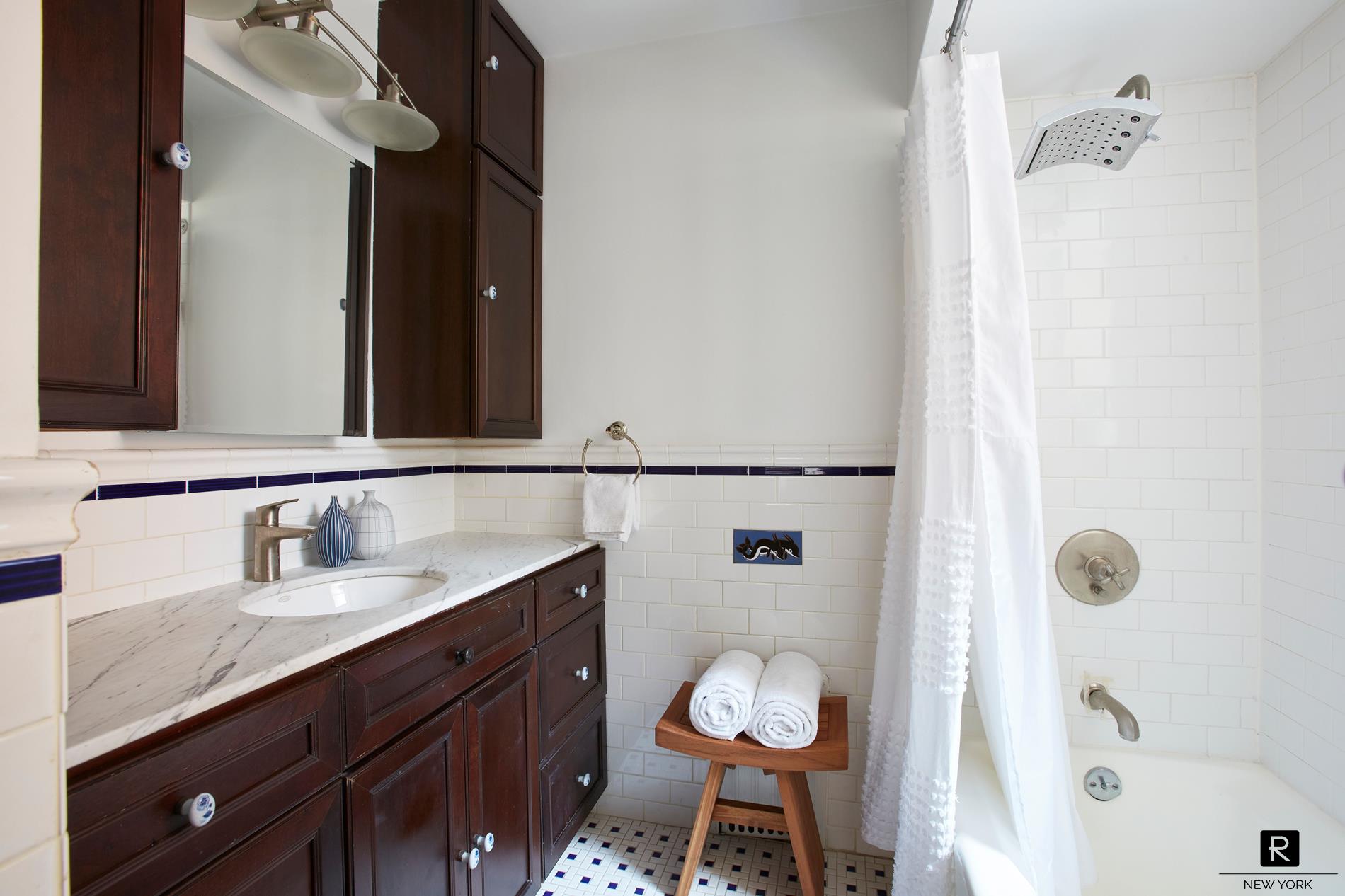 325 East 57th Street 2-D Sutton Place New York NY 10022