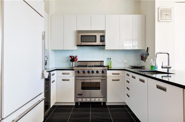 46-30 Center Blvd. 804 Long Island City Queens NY 11109