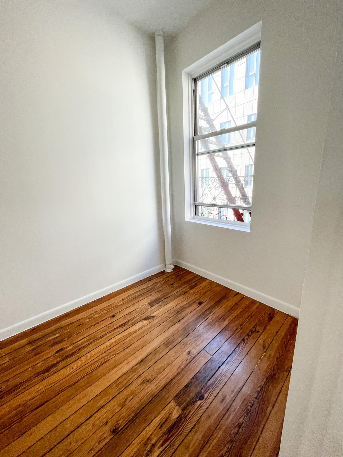 234-236 Thompson Street, #17