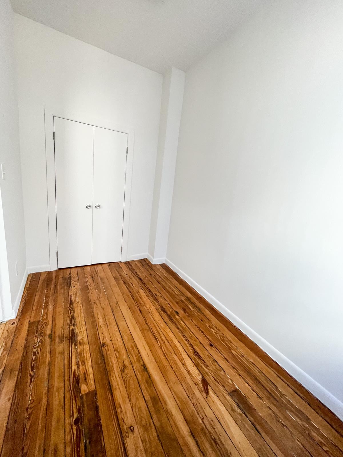 234-236 Thompson Street, #17